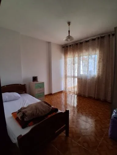 Tirane, jepet me qera apartament 1+1 Kati 4, 500 € (Don bosko)