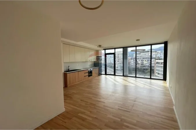 Tirane, jepet me qera zyre , 124 m² 1.500 € (Rruga Kosovareve)