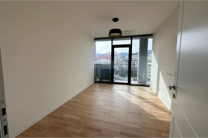 Tirane, jepet me qera zyre , 124 m² 1.500 € (Rruga Kosovareve)