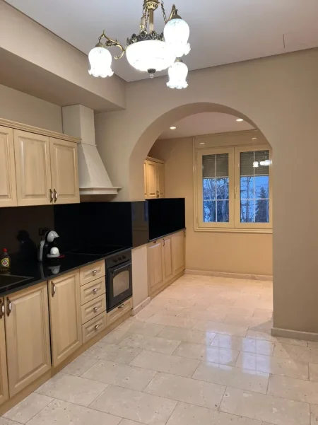 🏠 Jepet me Qera Apt. 1+1 (📍Bllok Kinema Agimi )🔥 Super vendndodhje Hera e parë me qera ✨️ 750€ Muaji 💶