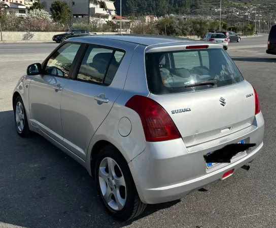 Berat, shes makine Suzuki Swift Benzin+Gaz, gri metalizato manuale Kondicioner 154.000 km 2.200 €
