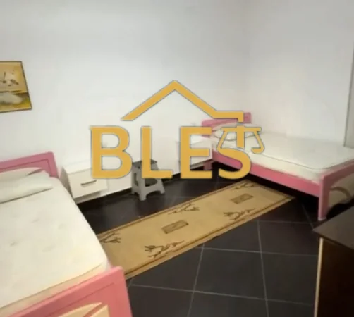 Tirane, jepet me qera apartament 2+1 Kati 10, 500 € (Te Famed)