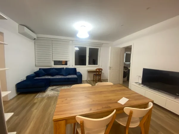 Tirane, jepet me qera apartament 1+1 Kati 10, 64 m² 700 € (Tregu Elektrik.)