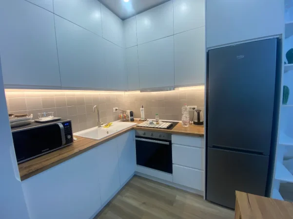 Tirane, jepet me qera apartament 1+1 Kati 10, 64 m² 700 € (Tregu Elektrik.)