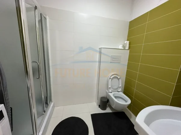 Tirane, jepet me qera apartament 2+1+Ballkon Kati 6, 130 m² 1.500 € 