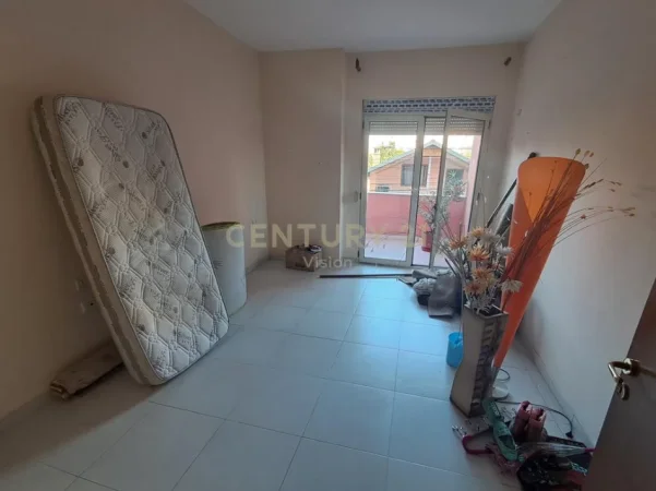 Shkoder, shitet apartament 2+1+Ballkon Kati 2, 111 m² 145.000 € (ura dervish beg)
