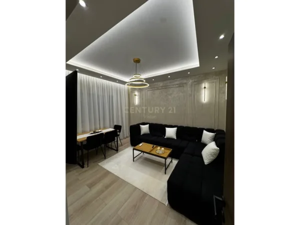 Shkoder, shitet apartament 2+1+Ballkon Kati 3, 69 m² 125.000 € (prane spitalit)