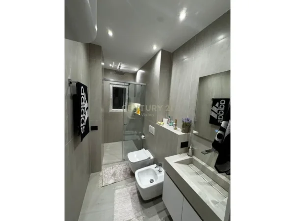 Shkoder, shitet apartament 2+1+Ballkon Kati 3, 69 m² 125.000 € (prane spitalit)