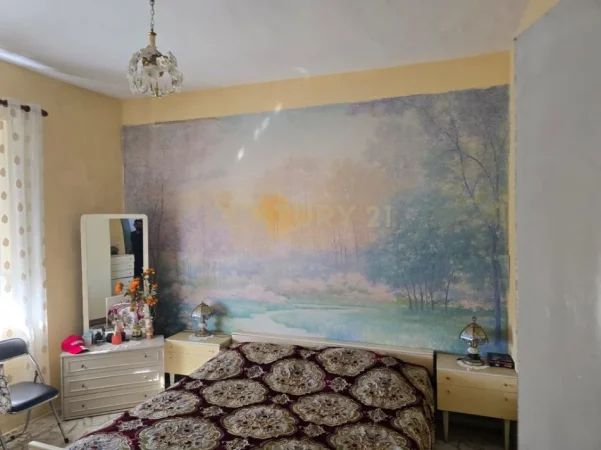 Shkoder, shitet apartament 2+1 Kati 4, 75 m² 75.000 € (kryqezimi i ish deges)