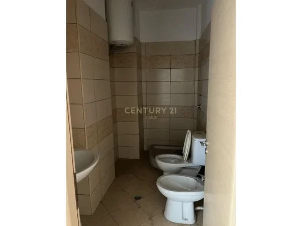 Shkoder, shitet apartament 2+1 Kati 7, 90 m² 105.000 € (qender tek teatri)