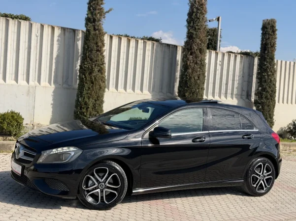 MERCEDES - BENZ A 200 NAFTE 👉 2014 👈  AUTOMATIKE - FULL PANORAMA 10.700 €