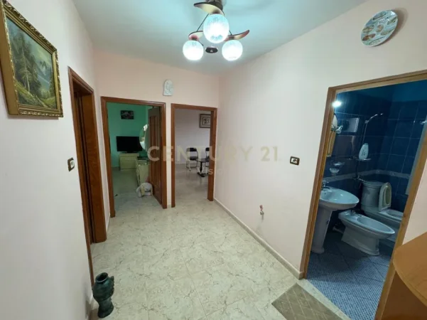 Shkoder, shitet apartament 2+1 Kati 5, 70 m² 55.000 € (prane varrezave katolike shkoder)