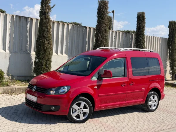 VOLKSWAGEN CADDY 1.6 NAFTE 👉 2016 👈 AUTOMATIKE - Verison TEAM 9.200 €