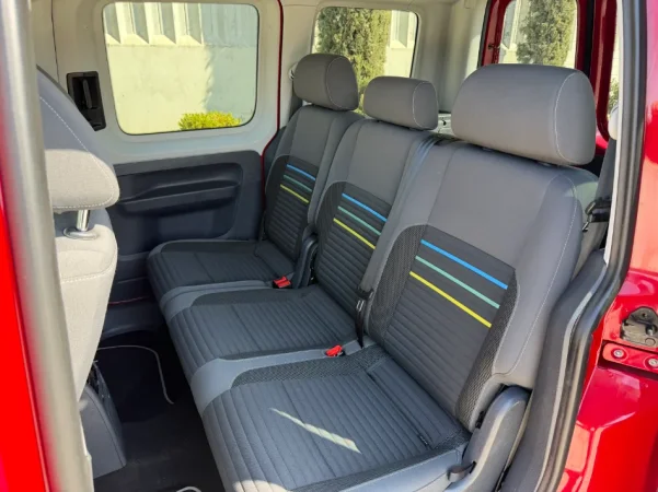 VOLKSWAGEN CADDY 1.6 NAFTE 👉 2016 👈 AUTOMATIKE - Verison TEAM 9.200 €