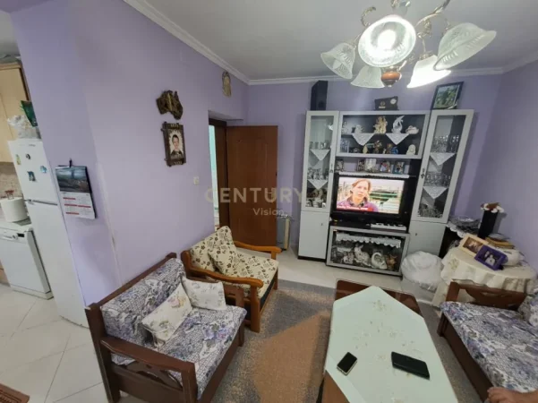 Shkoder, shitet apartament 2+1 Kati 0, 75 m² 70.000 € (fusha e drunjve)
