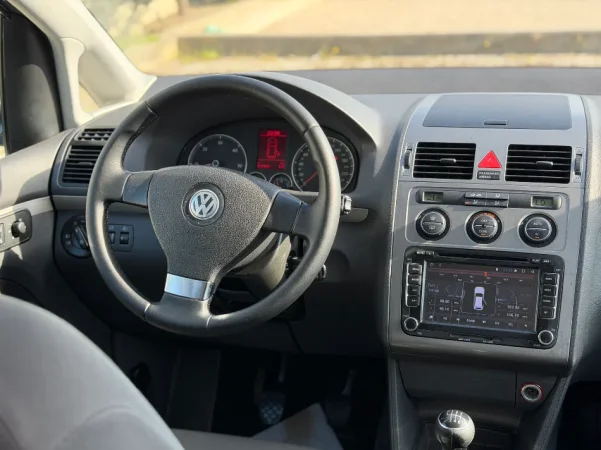 VOLKSWAGEN TOURAN 1.9 NAFTE 👉 2010 👈 kambio MANUALE 5.700 €