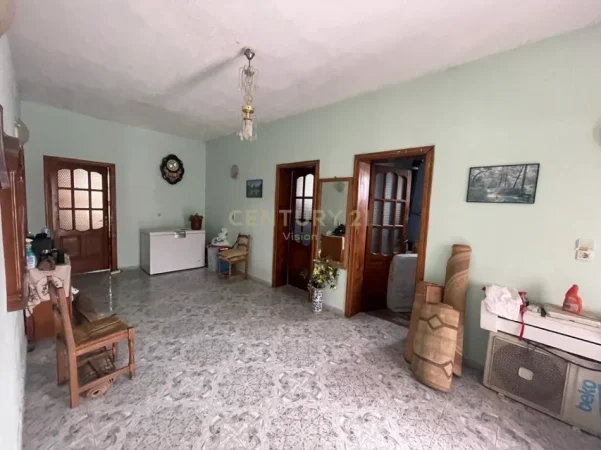 Shkoder, shitet shtepi 2+1 Kati 0, 387 m² 149.000 € (Rus)