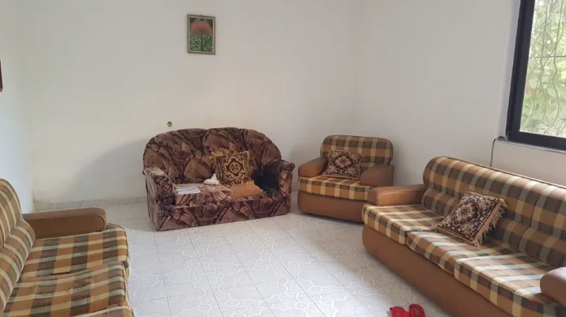 Tirane, jap me qera shtepi 3+1+Aneks+Ballkon Kati 0, 140 m² 350 € 