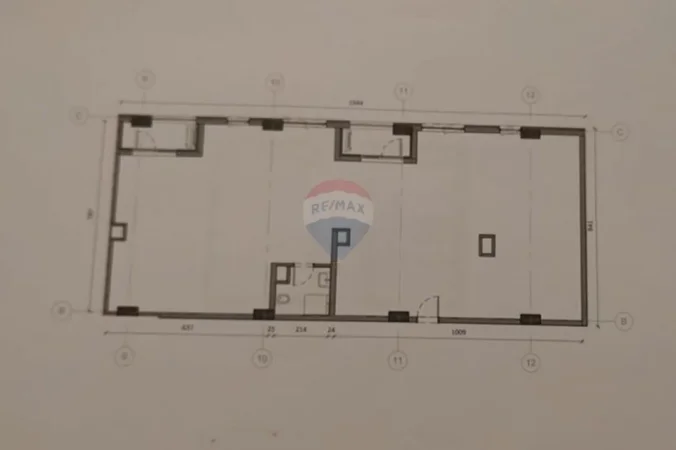 Tirane, jepet me qera dyqan , 186 m² 1.500 € 