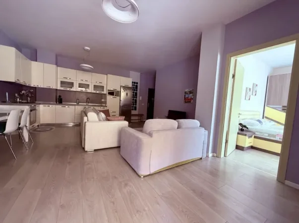 Tirane, jepet me qera apartament 1+1+Ballkon Kati 2, 60 m² 570 € (e mobiluar)