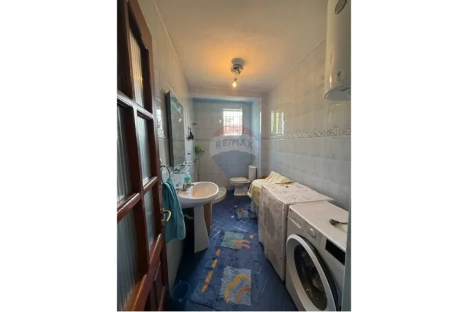 Tirane, shitet apartament , 107 m² 145.665 € (Blloku I Vilave, Tiranë)