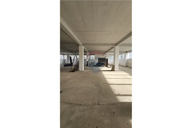 Tirane, jepet me qera apartament , 2.981 m² 3.500 € (Pezë, Tiranë)