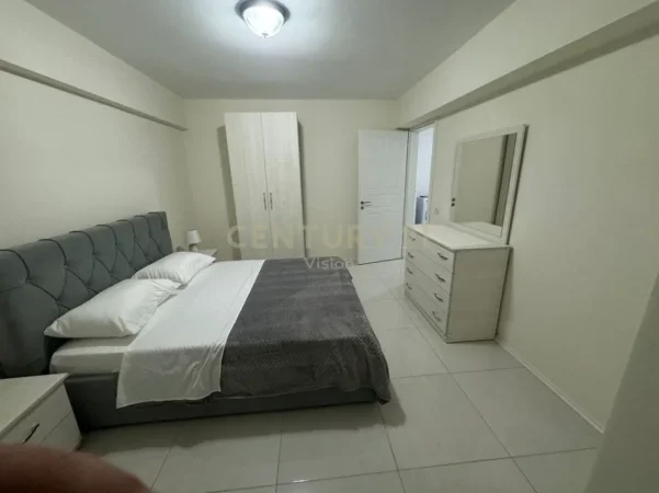 Shkoder, jepet me qera apartament 2+1 Kati 3, 70 m² 350 € (prane shkolles ndoc mazi)