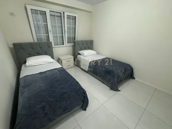 Shkoder, jepet me qera apartament 2+1 Kati 3, 70 m² 350 € (prane shkolles ndoc mazi)