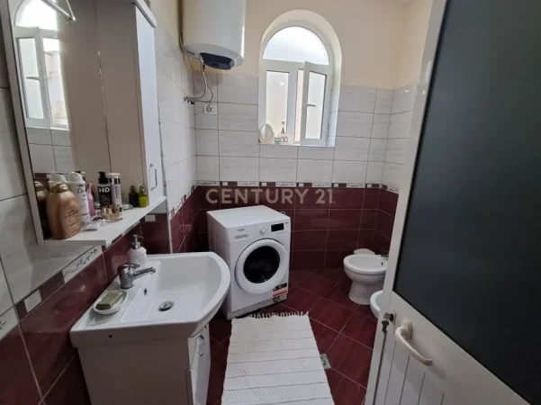 Shkoder, shitet Vile 2 Katshe Kati 0, 253 m² 280.000 € (dergut)