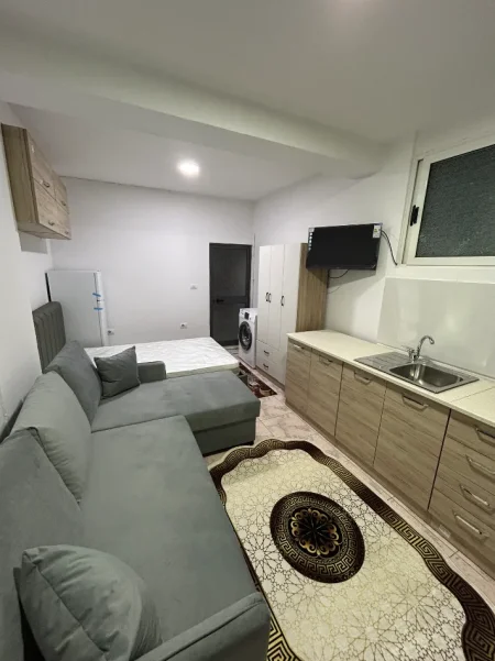 Tirane, jepet me qera garsonier Kati 0, 30 m² 330 € (Brryli, perballe Maternitetit te Ri)