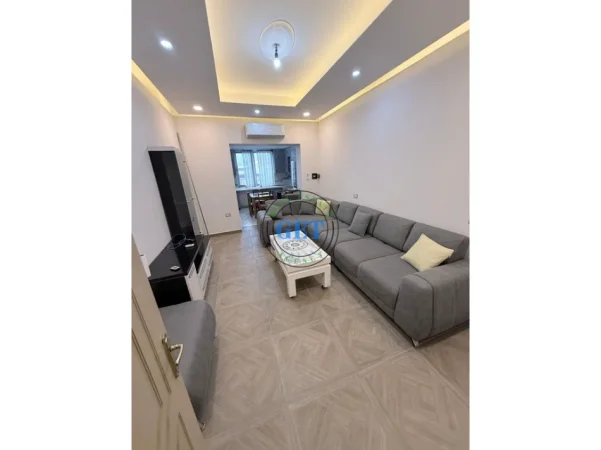 Durres, jepet me qera apartament 3+1 Kati 2, 100 m² 350 € 