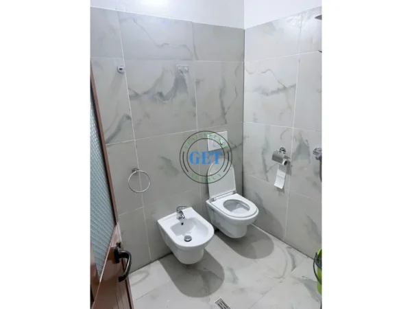 Durres, jepet me qera apartament 3+1 Kati 2, 100 m² 350 € 