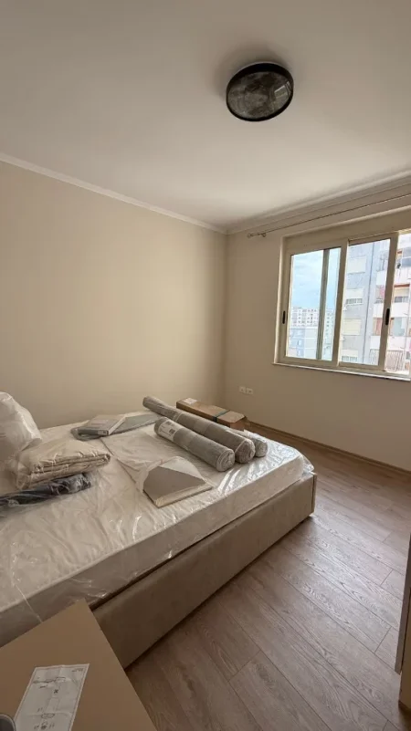 Tirane, jepet me qera apartament 1+1 Kati 3, 65 m² 500 € (Astiri)