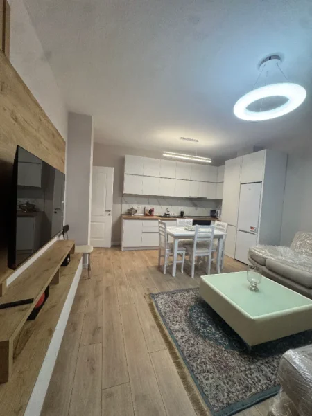 Tirane, jepet me qera apartament 2+1 Kati 2, 90 m² 900 € 