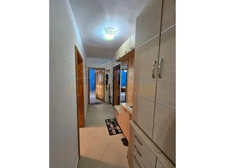Tirane, jepet me qera apartament 2+1+Ballkon Kati 2, 66 m² 600 € 