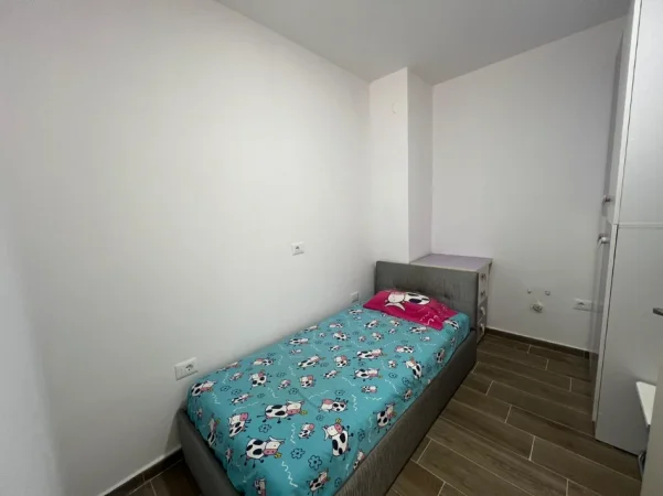 Tirane, jepet me qera apartament 2+1+Ballkon Kati 2, 73 m² 420 € (5 maj)