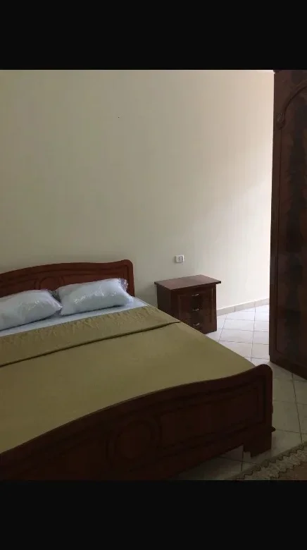 Tirane, jepet me qera apartament 3+1 Kati 5, 120 m² 750 € (Don Bosko)