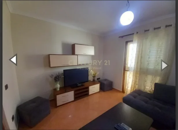 Tirane, jepet me qera apartament 1+1 Kati 2, 420 € 