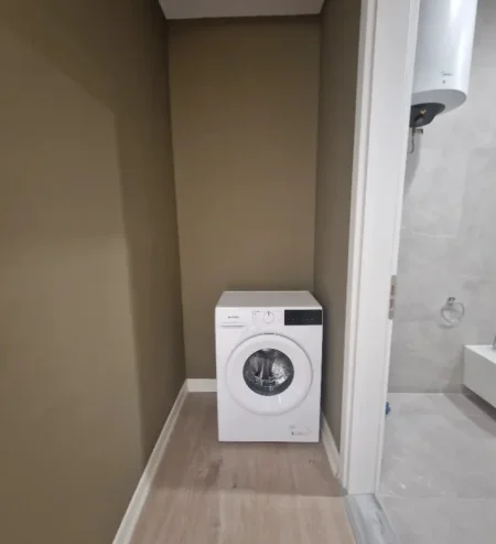 Tirane, jepet me qera apartament 2+1 Kati 5, 95 m² 500 € (Yzberisht)