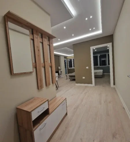 Tirane, jepet me qera apartament 2+1 Kati 5, 95 m² 500 € (Yzberisht)