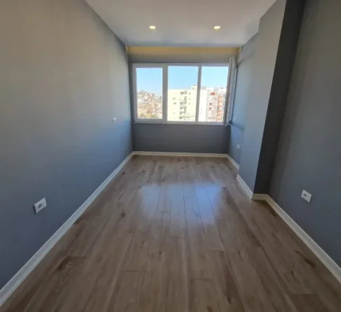 Tirane, jepet me qera apartament 2+1 Kati 5, 95 m² 500 € (Yzberisht)