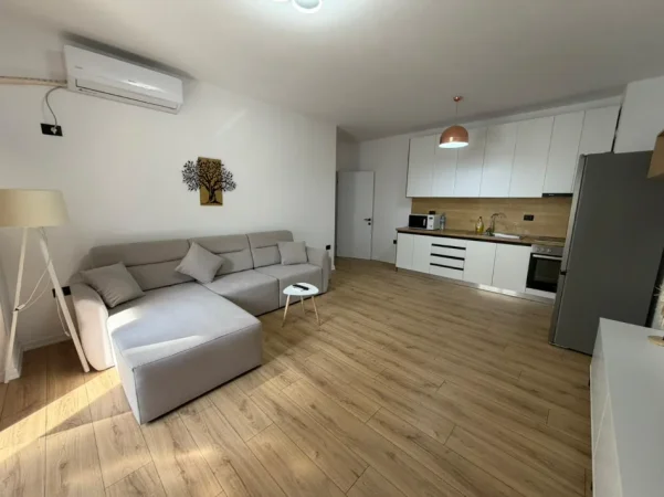 Tirane, jepet me qera apartament 2+1 ,