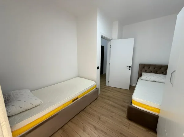 Tirane, jepet me qera apartament 2+1 ,