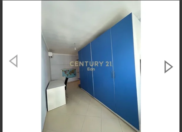 Durres, jepet me qera 2+1 Kati 3, 500 € 