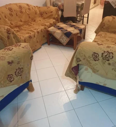 Tirane, jepet me qera apartament 2+1 Kati 5, 80 m² 400 € (Fresku)