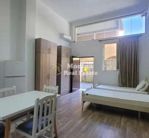 Tirane, jepet me qera garsonier Kati 1, 30 m² 450 € (Brryli)