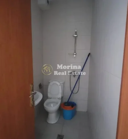 Tirane, jepet me qera garsonier Kati 1, 30 m² 450 € (Brryli)