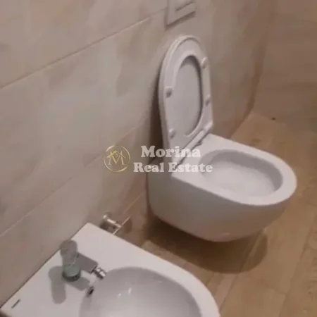 Tirane, jepet me qera apartament 1+1 Kati 2, 68 m² 450 € (Yzberisht)