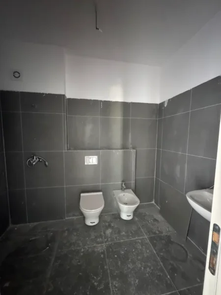 Tirane, shitet apartament 2+1 Kati 8, 101 m² 246.000 € (Kompleksi ASL 2)