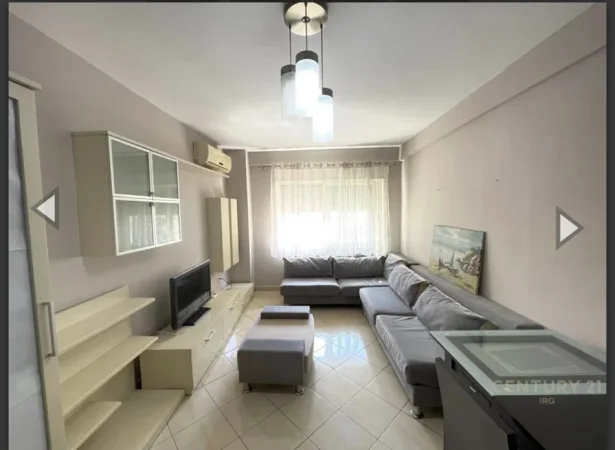 Tirane, jepet me qera apartament 1+1+Ballkon Kati 3, 50 m² 550 € 